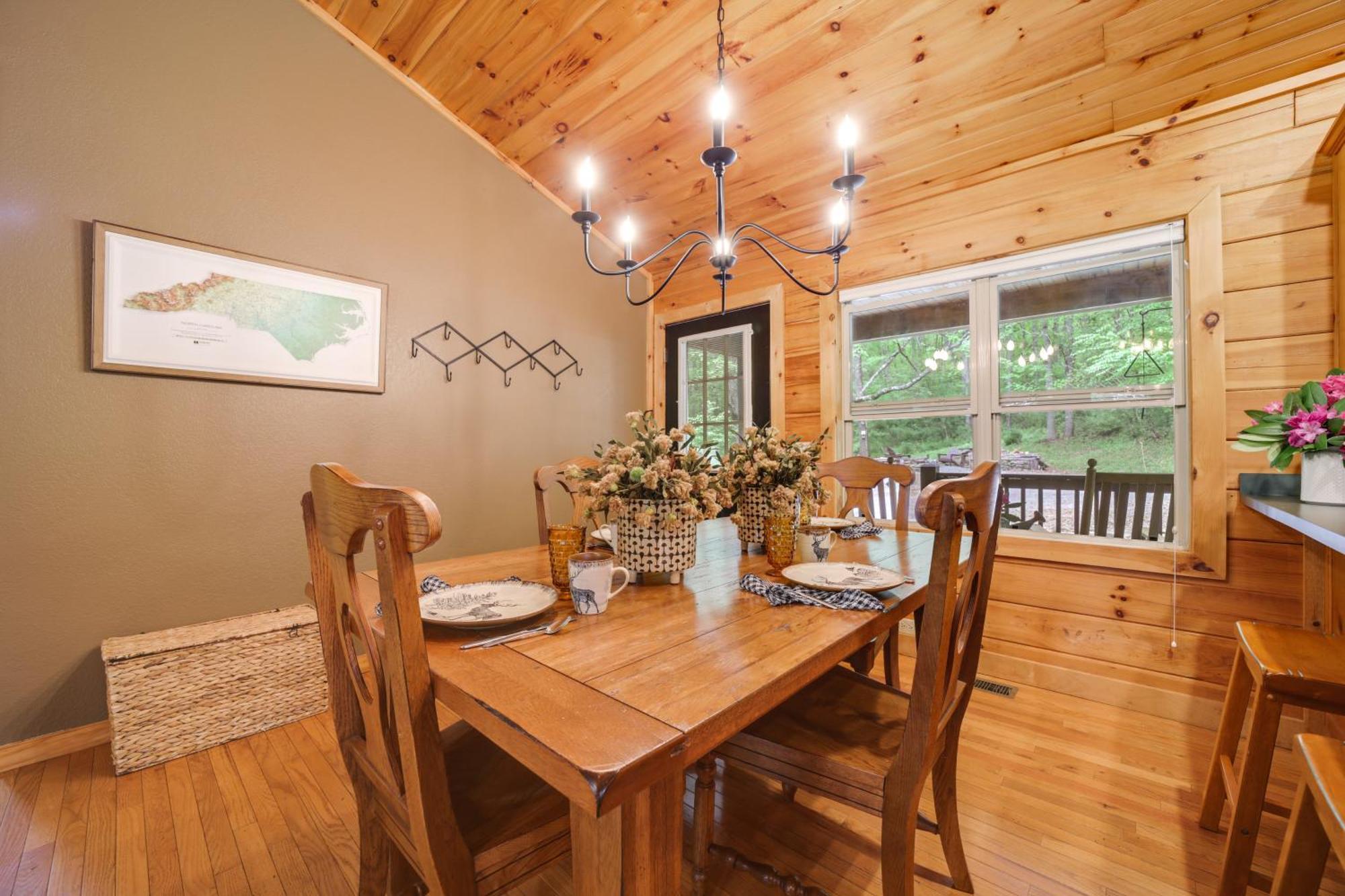 Peaceful Smoky Mountain Cabin With Deck And Fire Pit! Waynesville Bagian luar foto