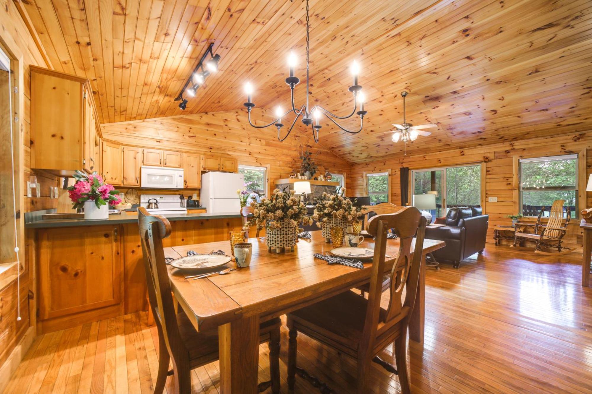 Peaceful Smoky Mountain Cabin With Deck And Fire Pit! Waynesville Bagian luar foto