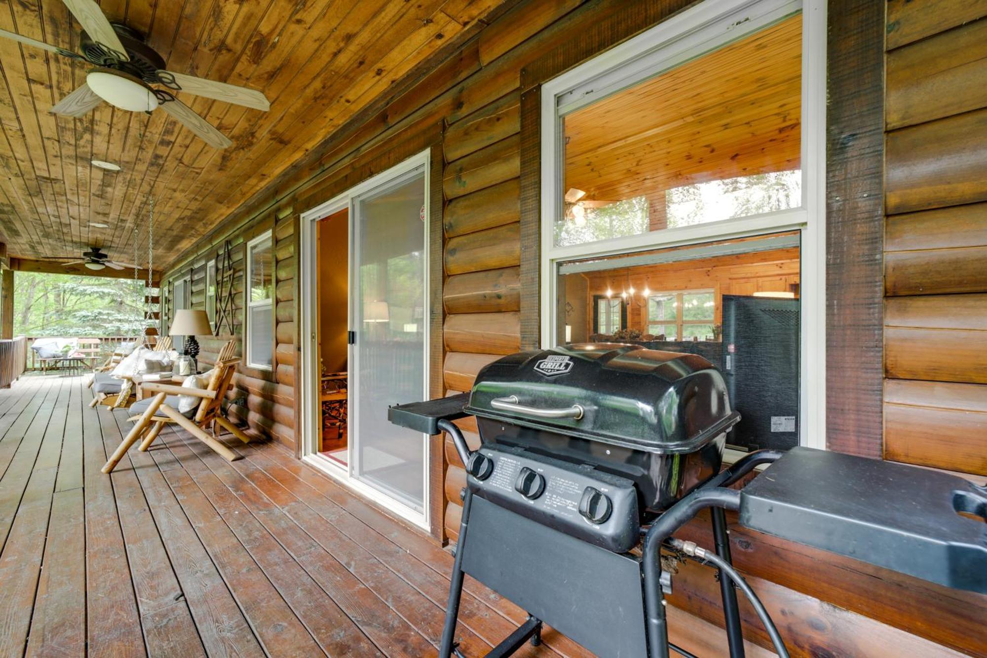 Peaceful Smoky Mountain Cabin With Deck And Fire Pit! Waynesville Bagian luar foto
